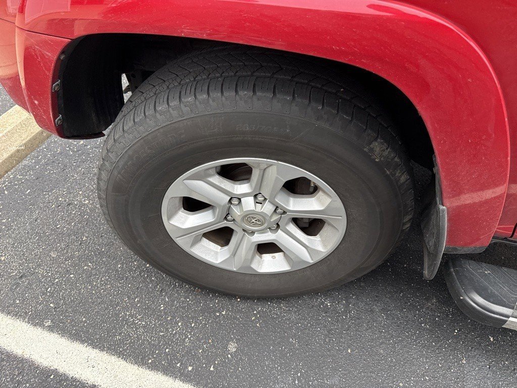 Used 2016 Toyota 4Runner SR5 image 7