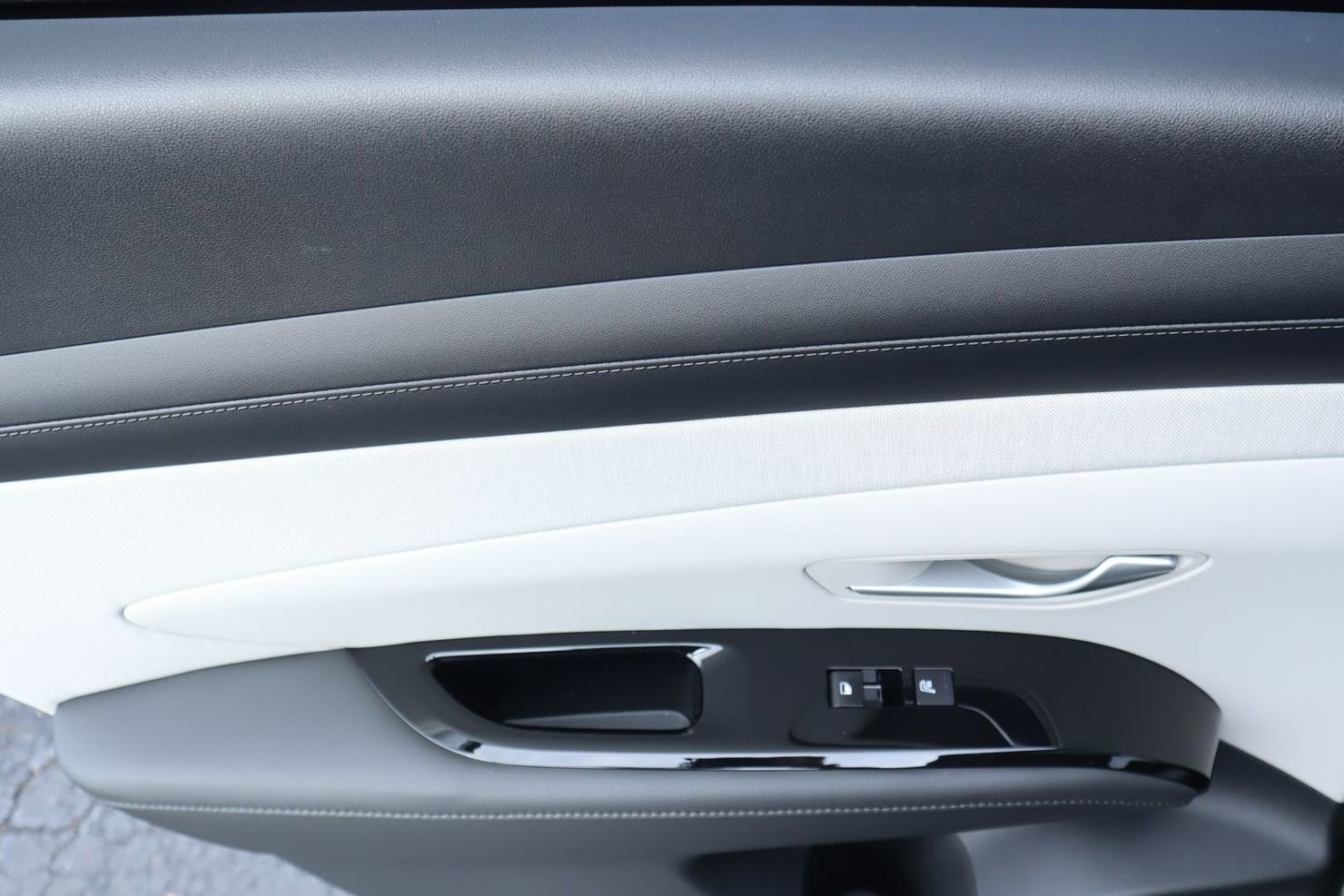 New 2026 Hyundai Tucson Limited image 24