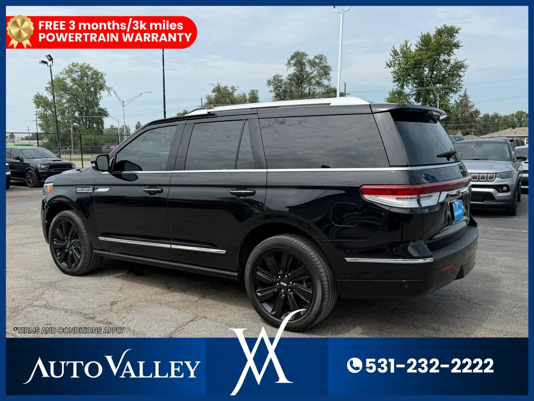 Used 2023 Lincoln Navigator Reserve AWD/4WD image 5