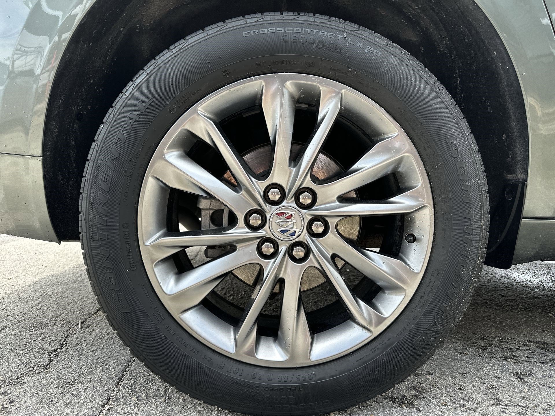 Used 2022 Buick Enclave Avenir w/ Avenir Technology Package AWD/4WD image 18