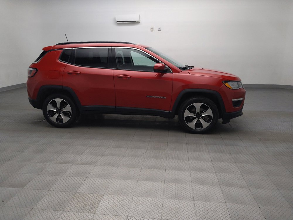 Used 2018 Jeep Compass Latitude w/ Popular Equipment Group FWD image 11