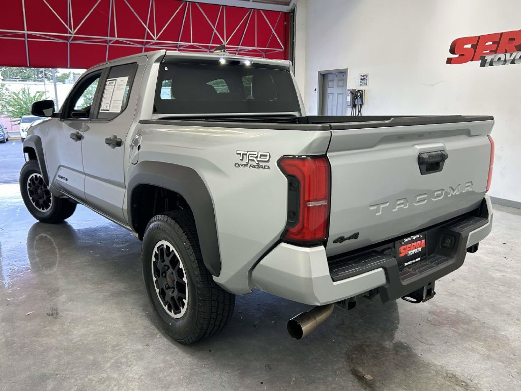 Used 2024 Toyota Tacoma TRD Off-Road AWD/4WD image 5