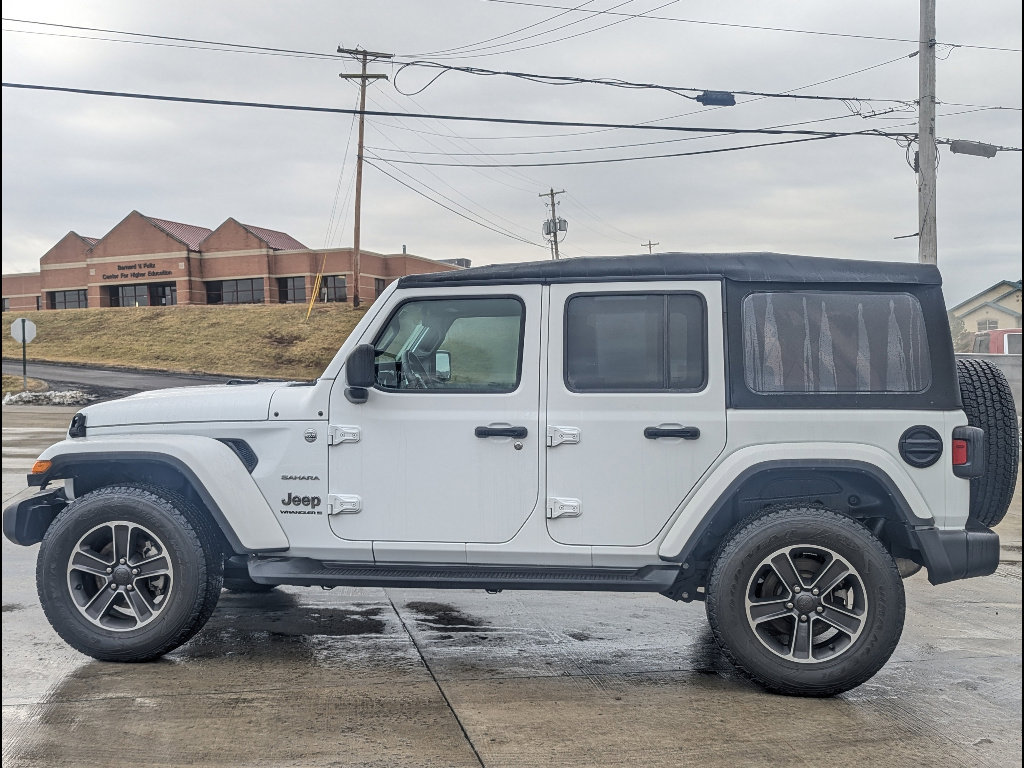 Used 2023 Jeep Wrangler Sahara w/ Cold Weather Group image 9
