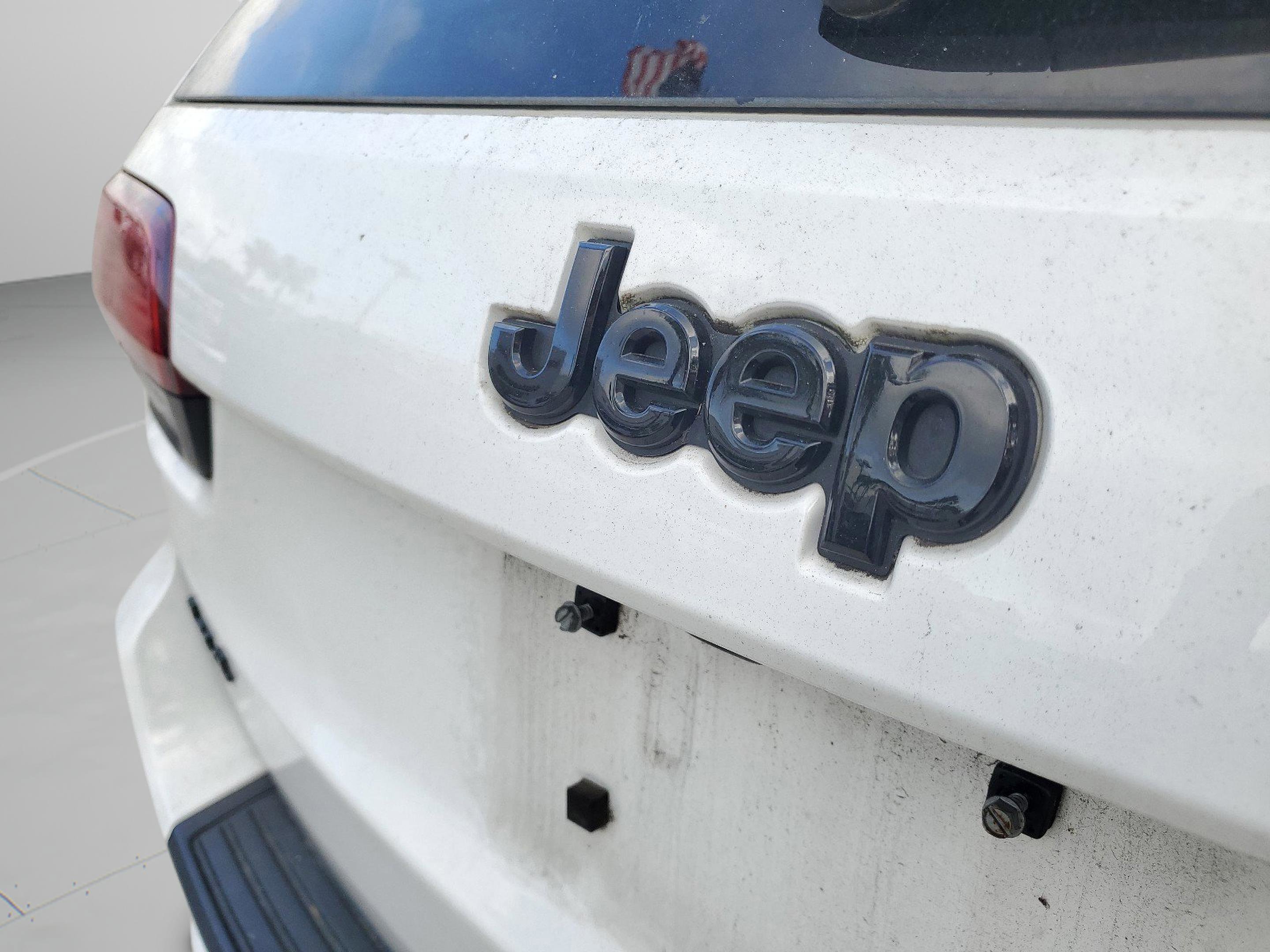 Certified 2022 Jeep Grand Cherokee Laredo X image 7