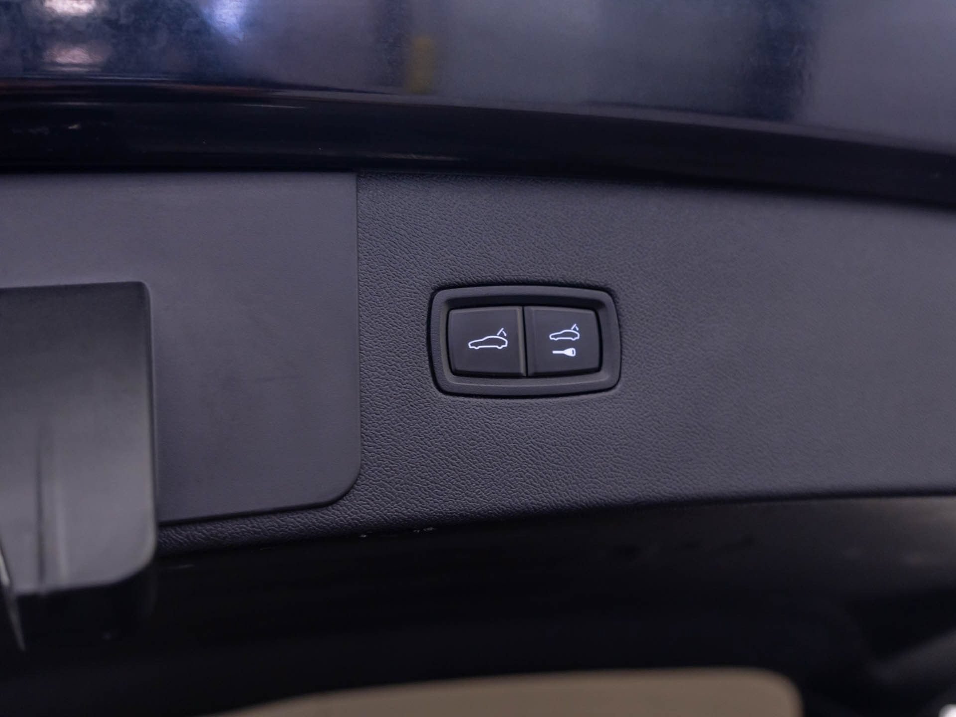 Certified 2019 Porsche Cayenne Turbo AWD/4WD image 35