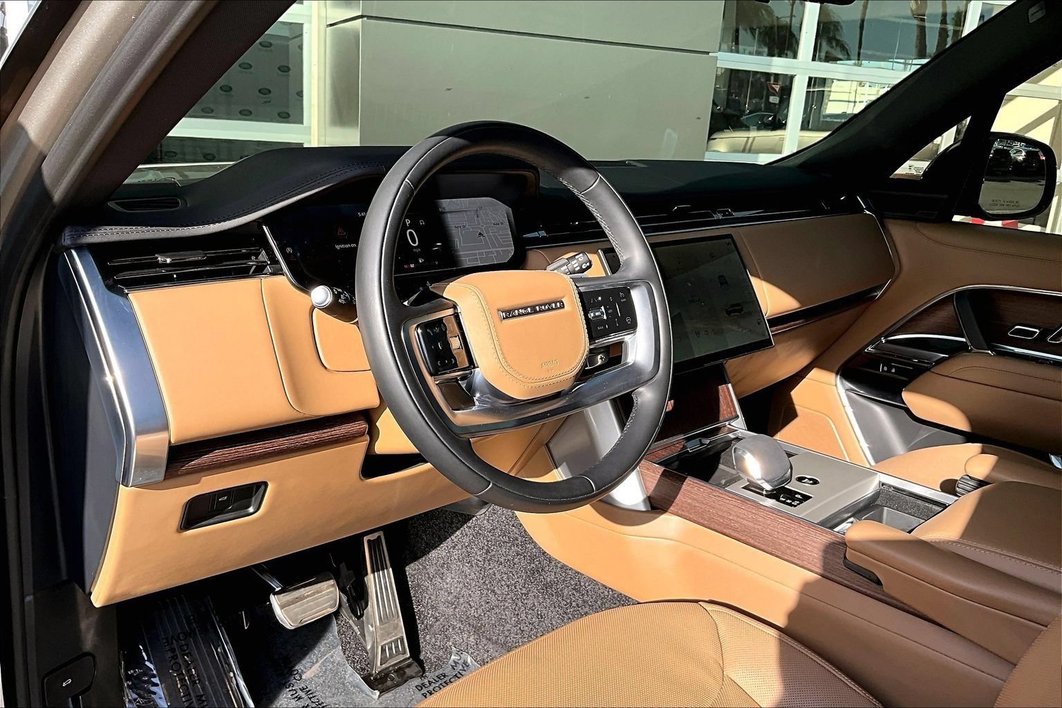 Certified 2024 Land Rover Range Rover SE AWD/4WD image 13
