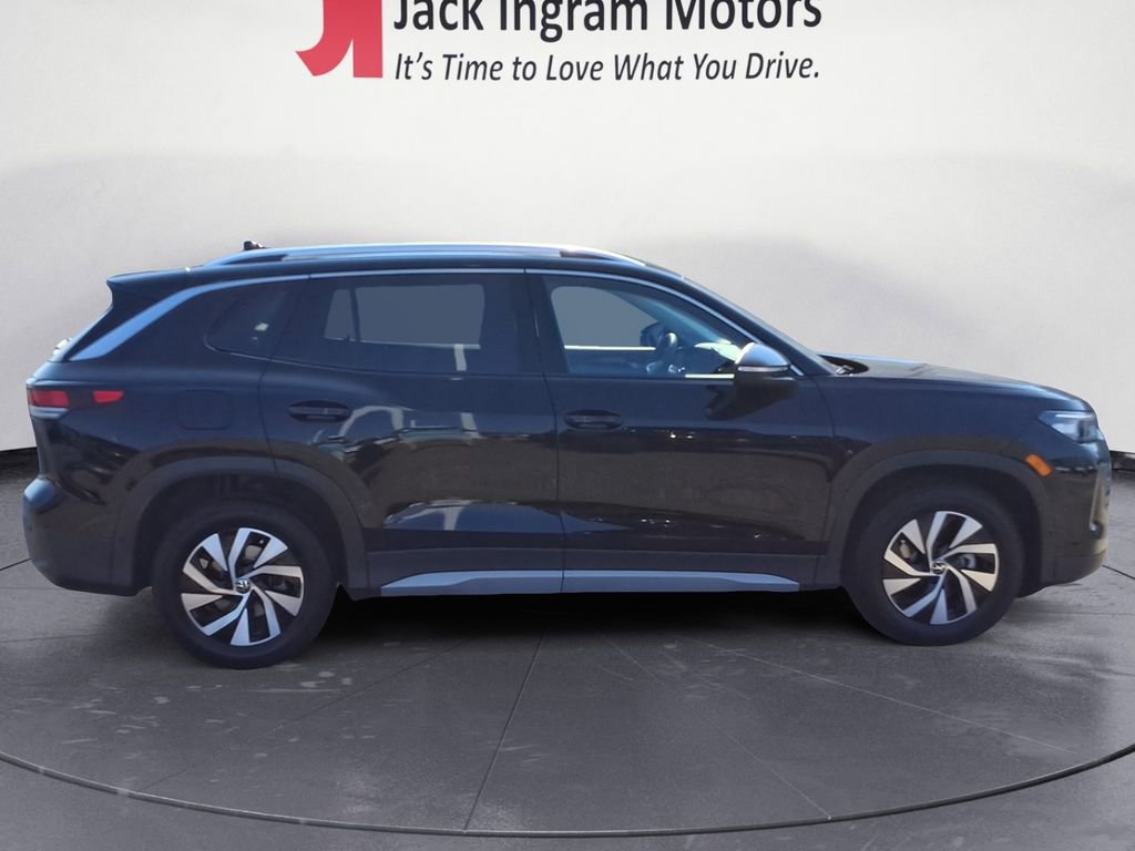 Certified 2025 Volkswagen Tiguan S FWD image 6