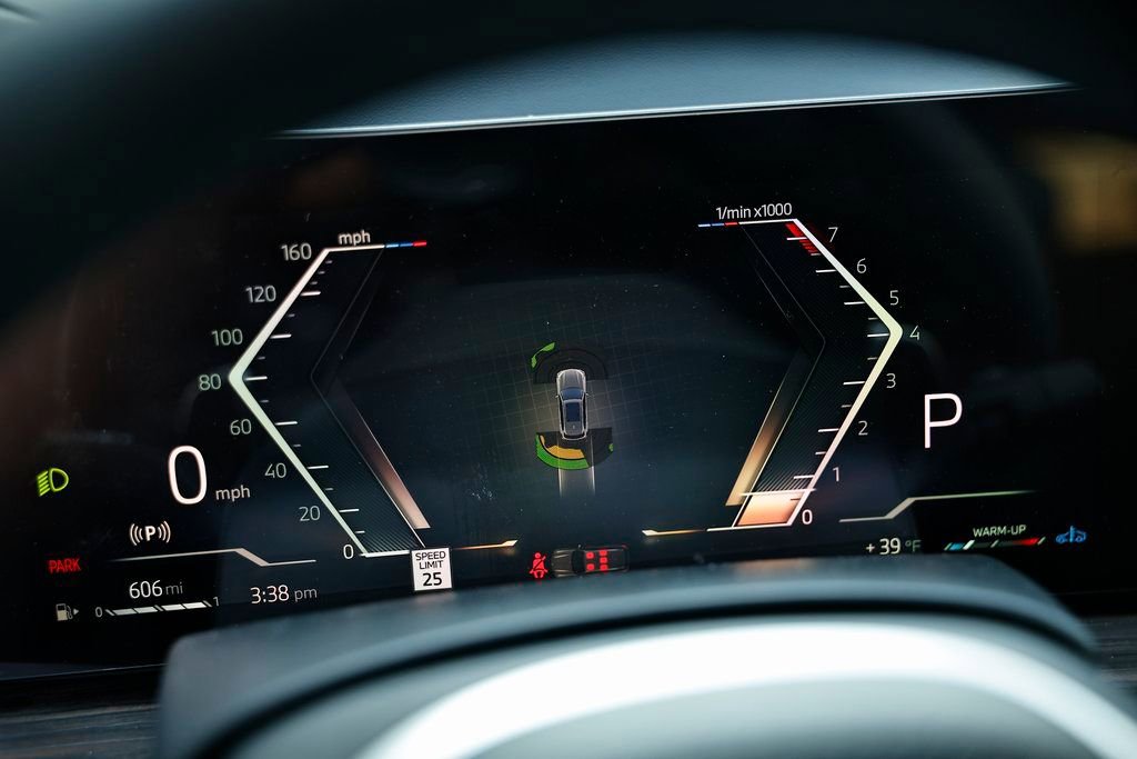 New 2026 BMW X5 xDrive40i w/ M Sport Package image 32