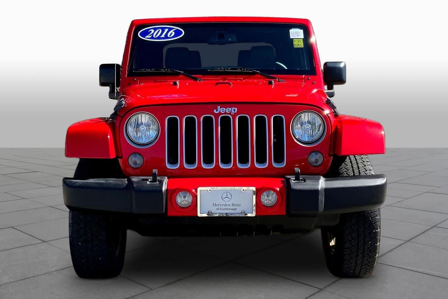 Used 2016 Jeep Wrangler Sahara w/ Connectivity Group image 4