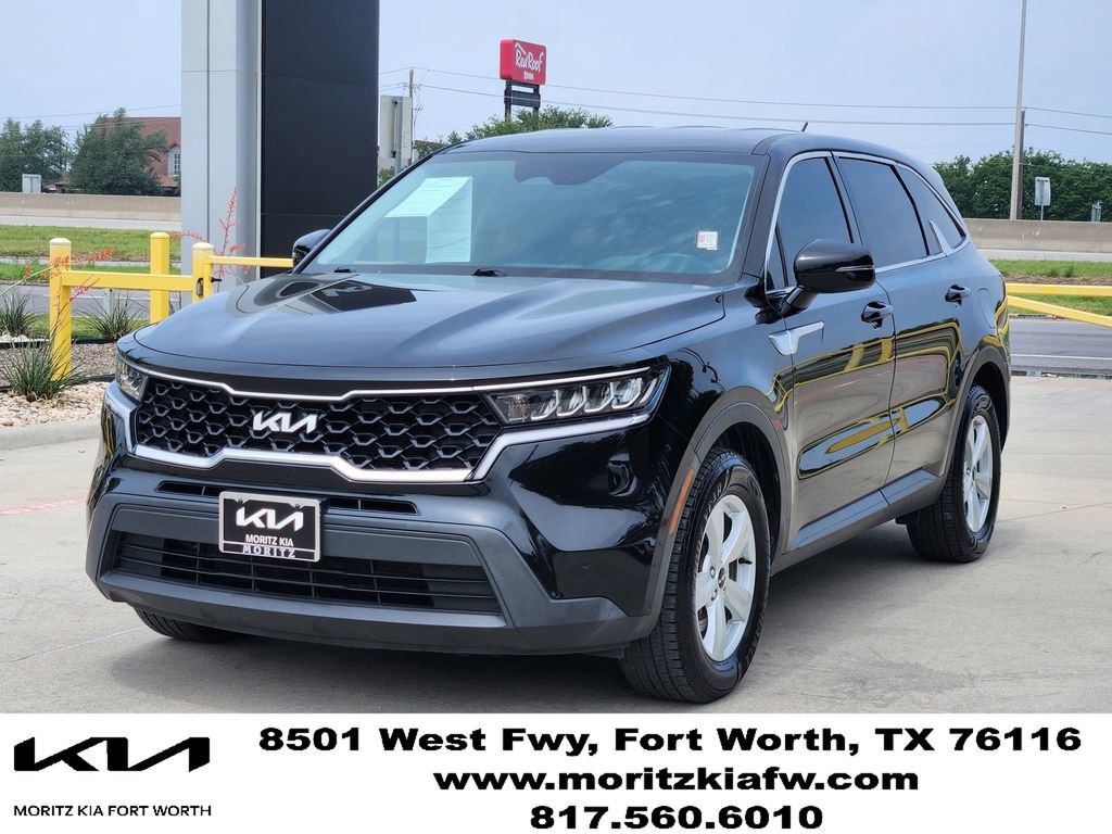 Used 2023 Kia Sorento LX FWD image 3