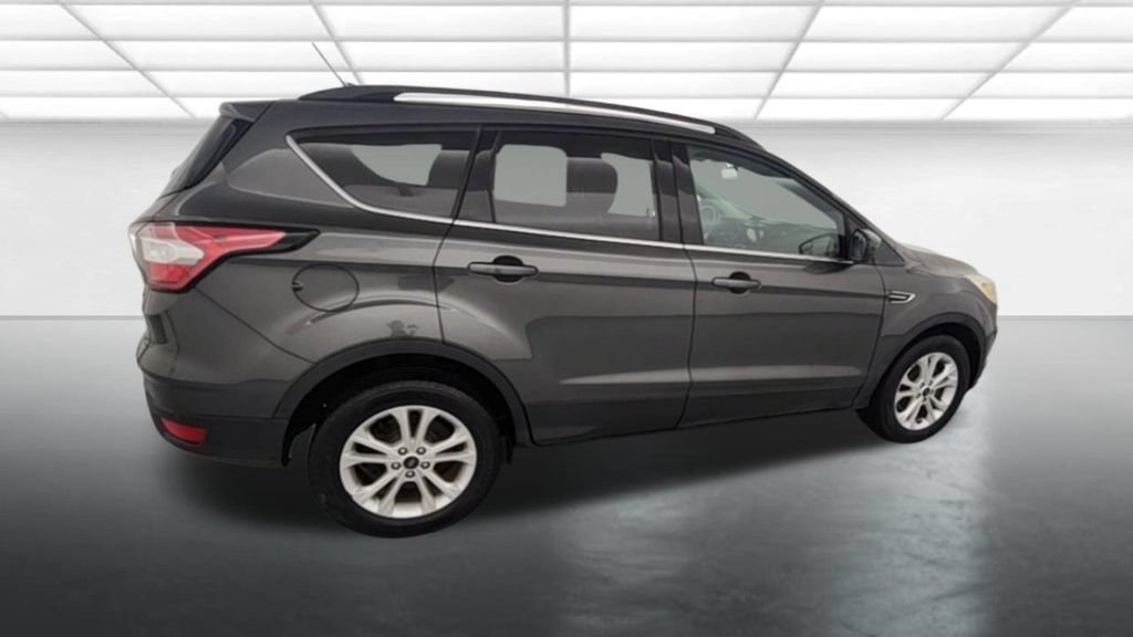 Used 2018 Ford Escape SE w/ SE Sync 3 Package AWD/4WD image 8