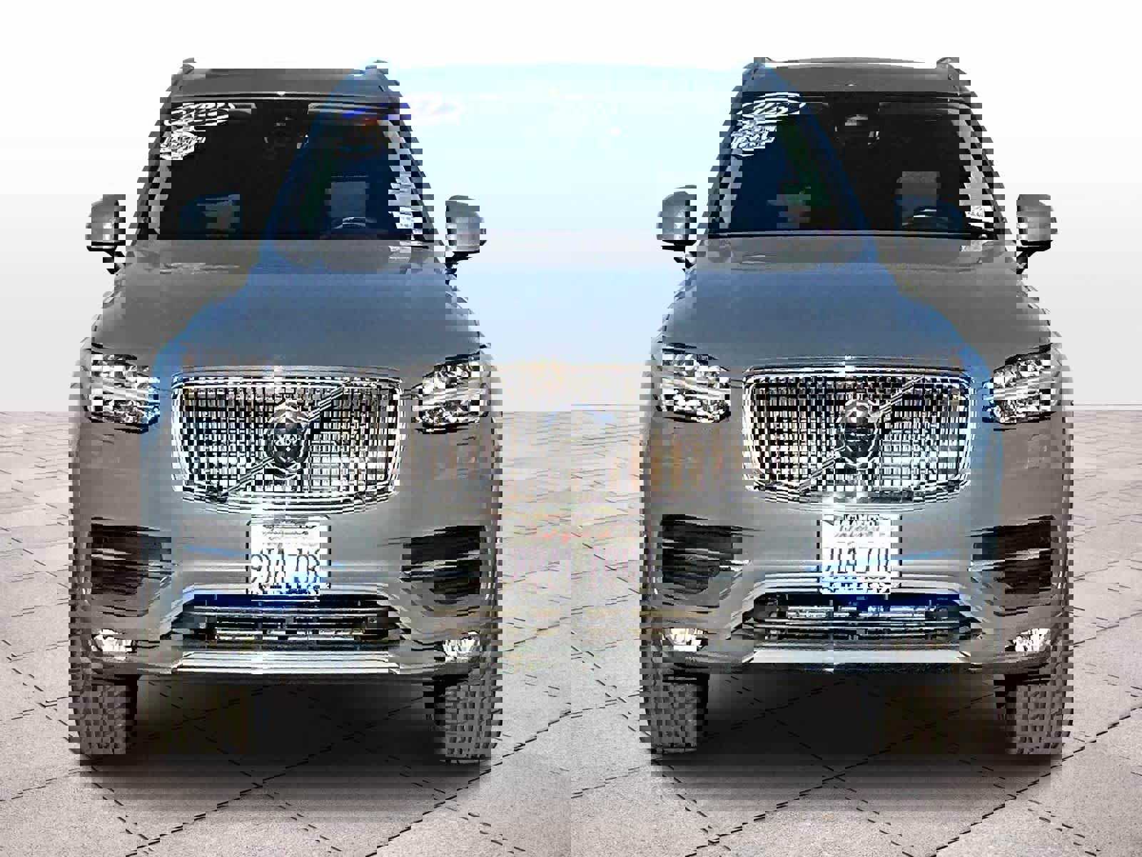 Used 2023 Volvo XC90 B6 Plus w/ Protection Package Premier image 3