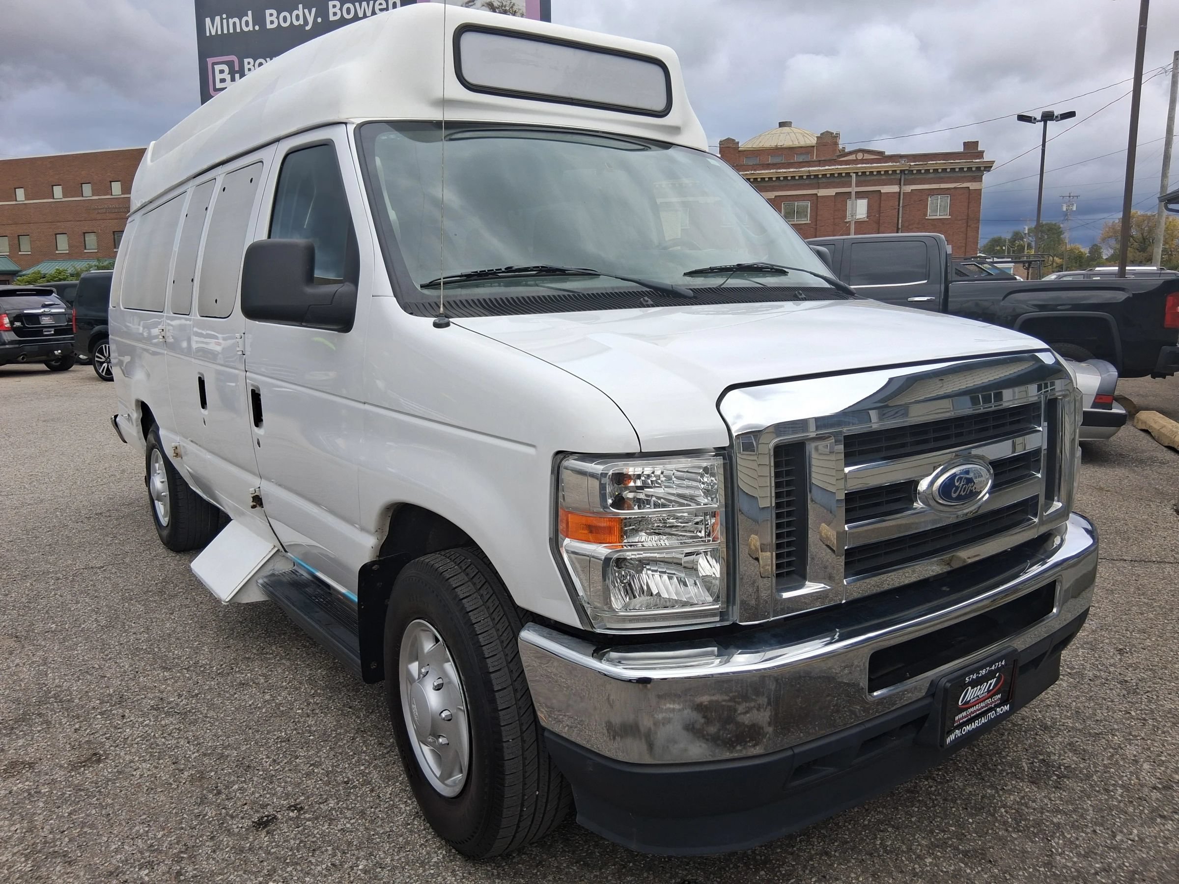 Used 2014 Ford E-250 and Econoline 250 Extended RWD image 1