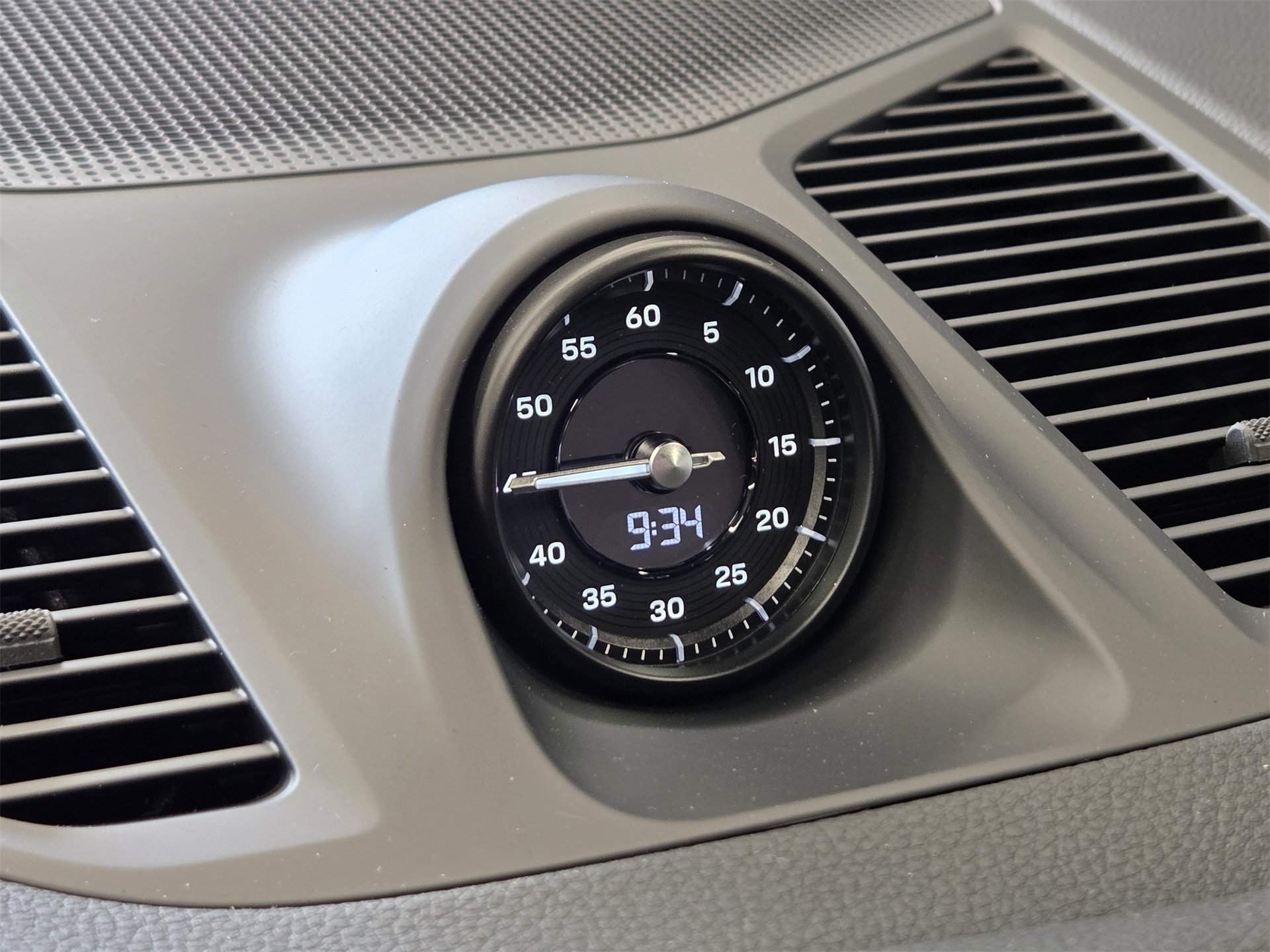 New 2026 Porsche Cayenne Coupe image 19