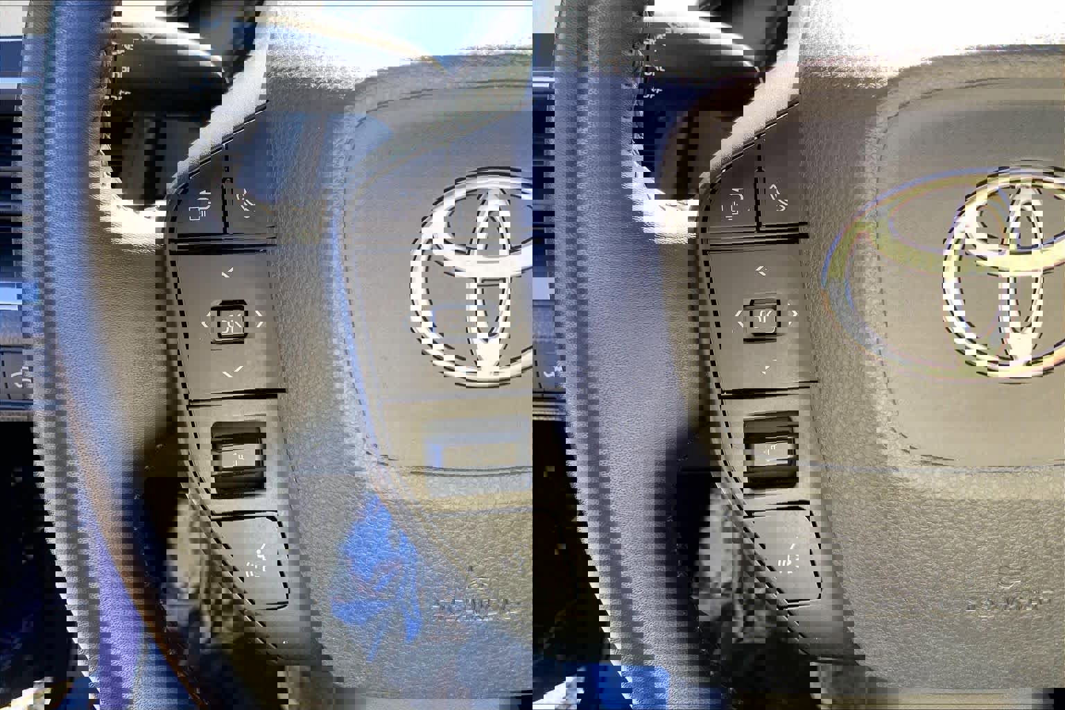 Used 2023 Toyota Prius LE image 22