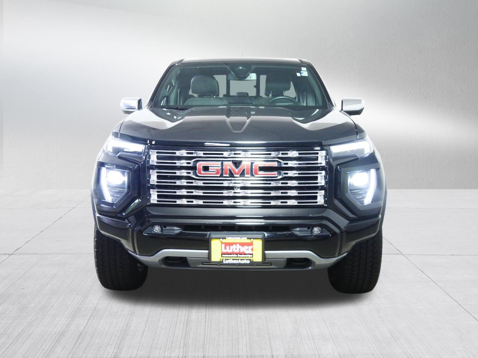 Used 2026 GMC Canyon Denali AWD/4WD image 2