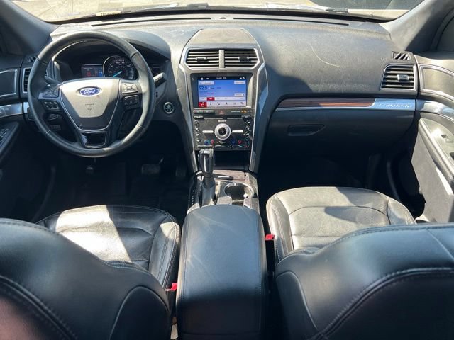 Used 2019 Ford Explorer Limited w/ Ford Safe & Smart Package AWD/4WD image 10