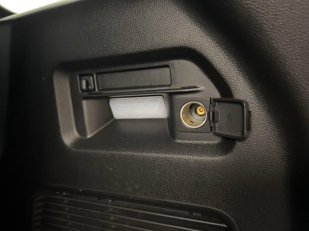 Certified 2020 Ford Explorer XLT w/ Equipment Group 202A image 33