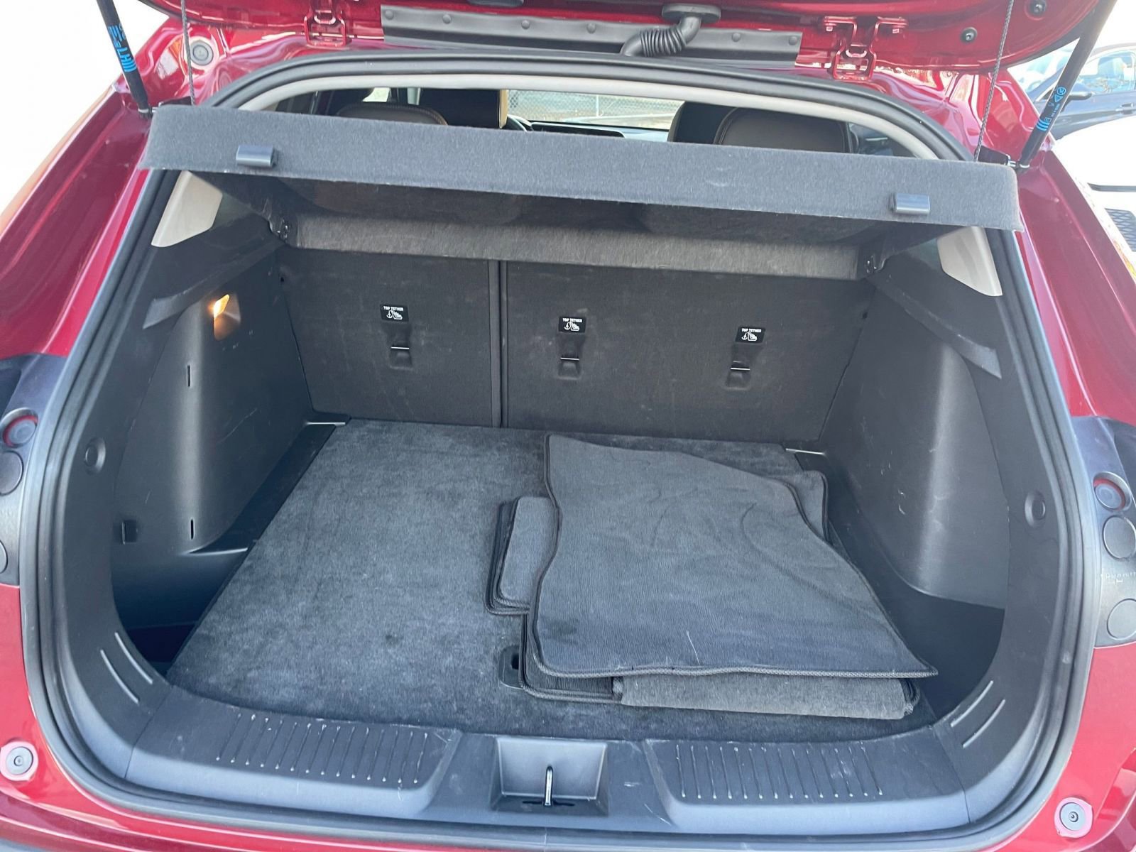 Used 2025 Chevrolet Trax LT w/ LT Convenience Package image 30