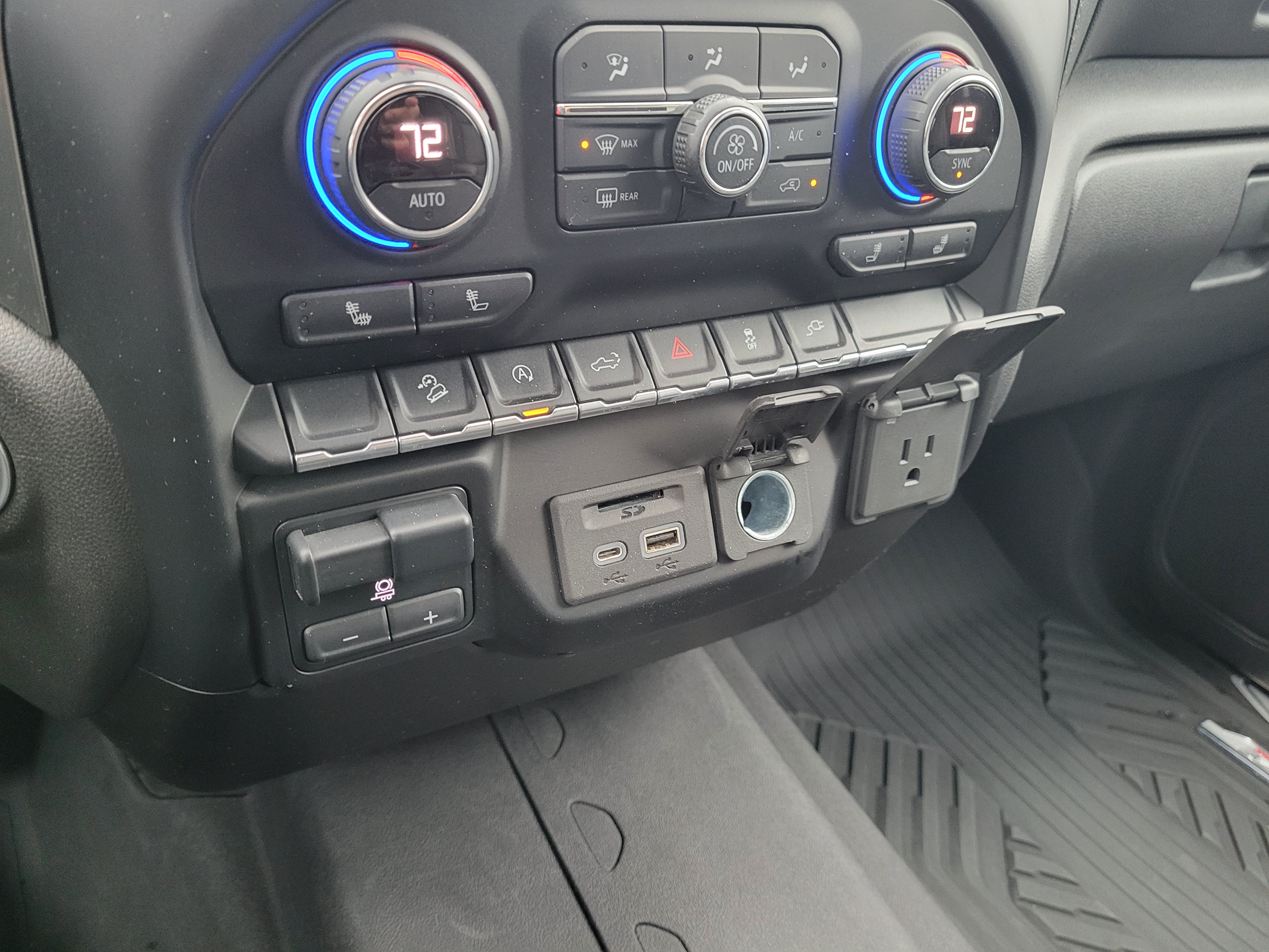 Certified 2020 Chevrolet Silverado 1500 LT w/ All-Star Edition AWD/4WD image 25