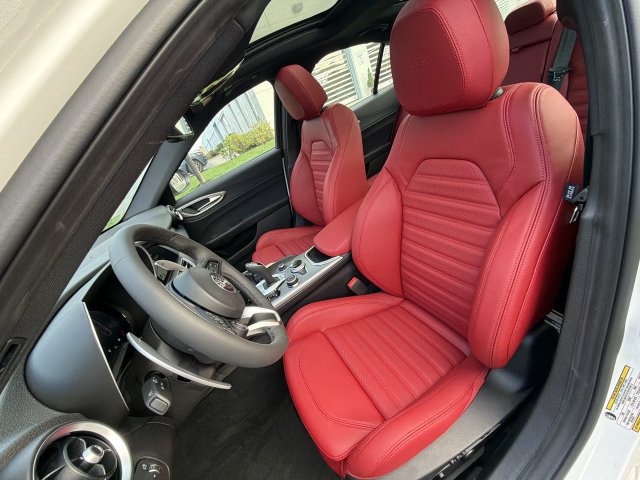 New 2026 Alfa Romeo Giulia AWD w/ Driving Assist Package image 11