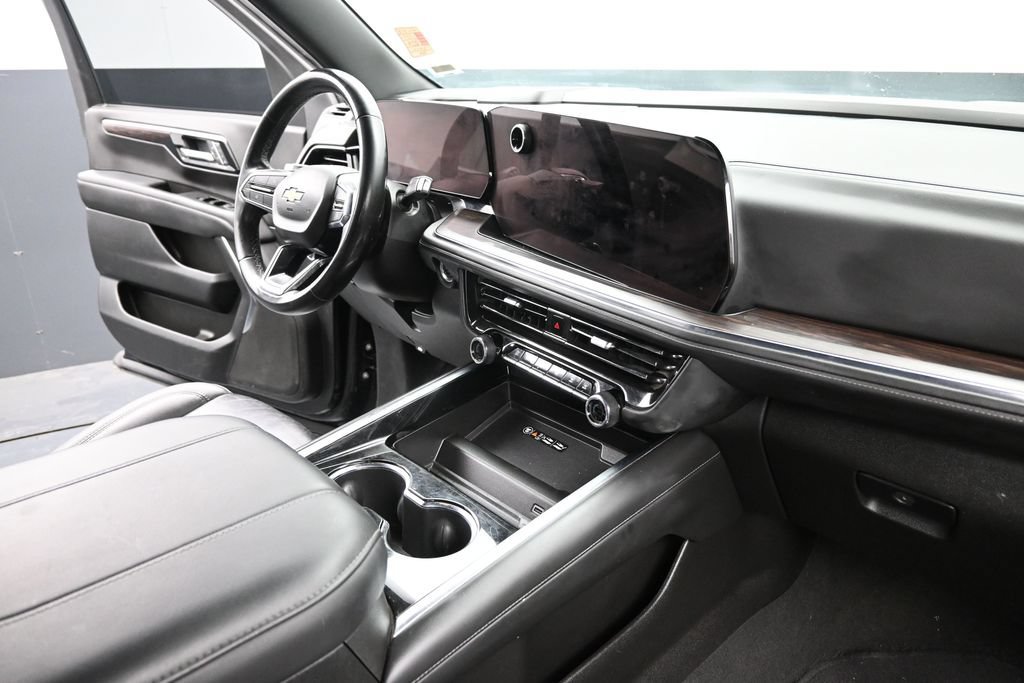 Used 2025 Chevrolet Tahoe LT AWD/4WD image 23