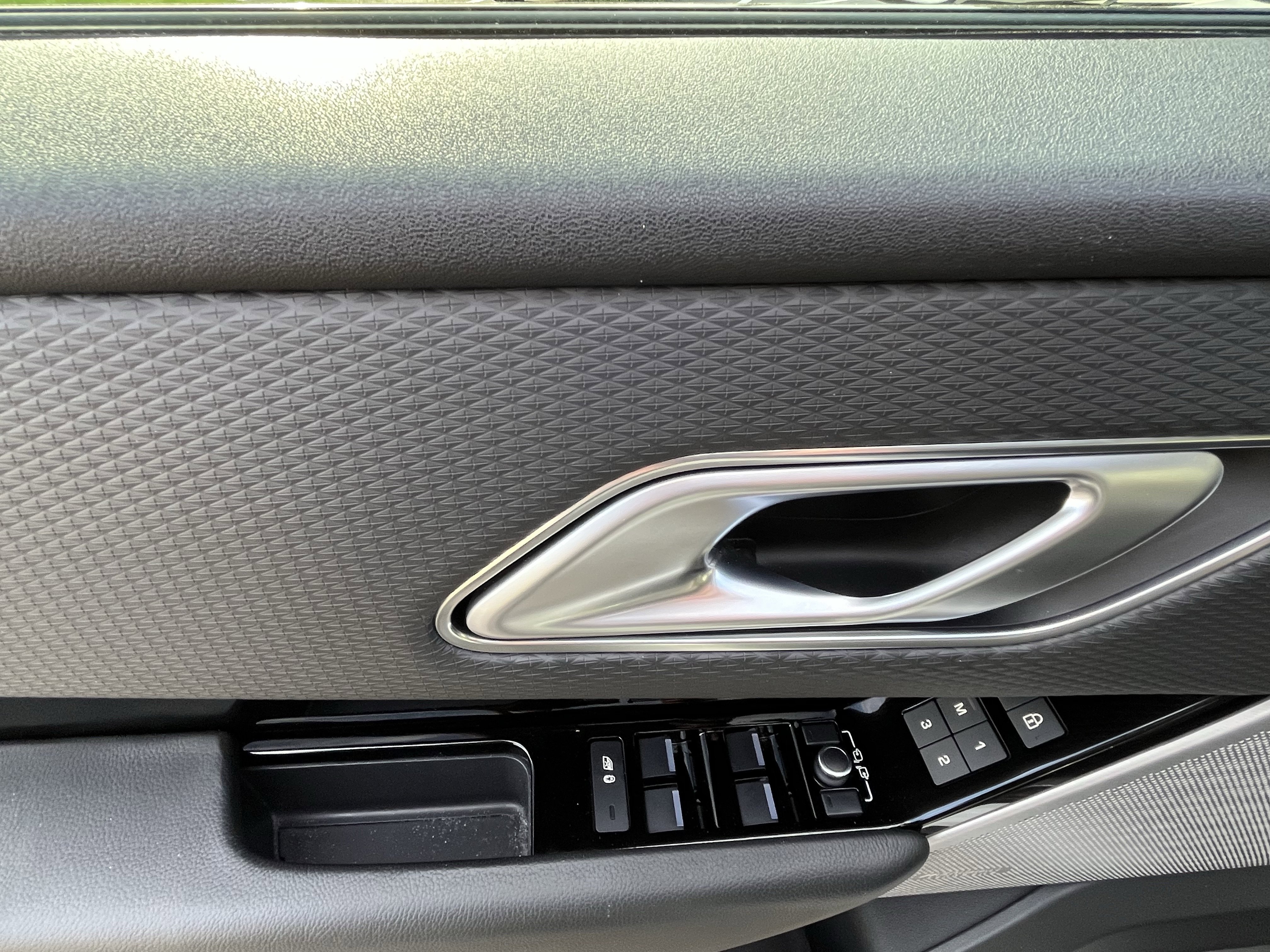 Certified 2021 Land Rover Range Rover Velar S image 15