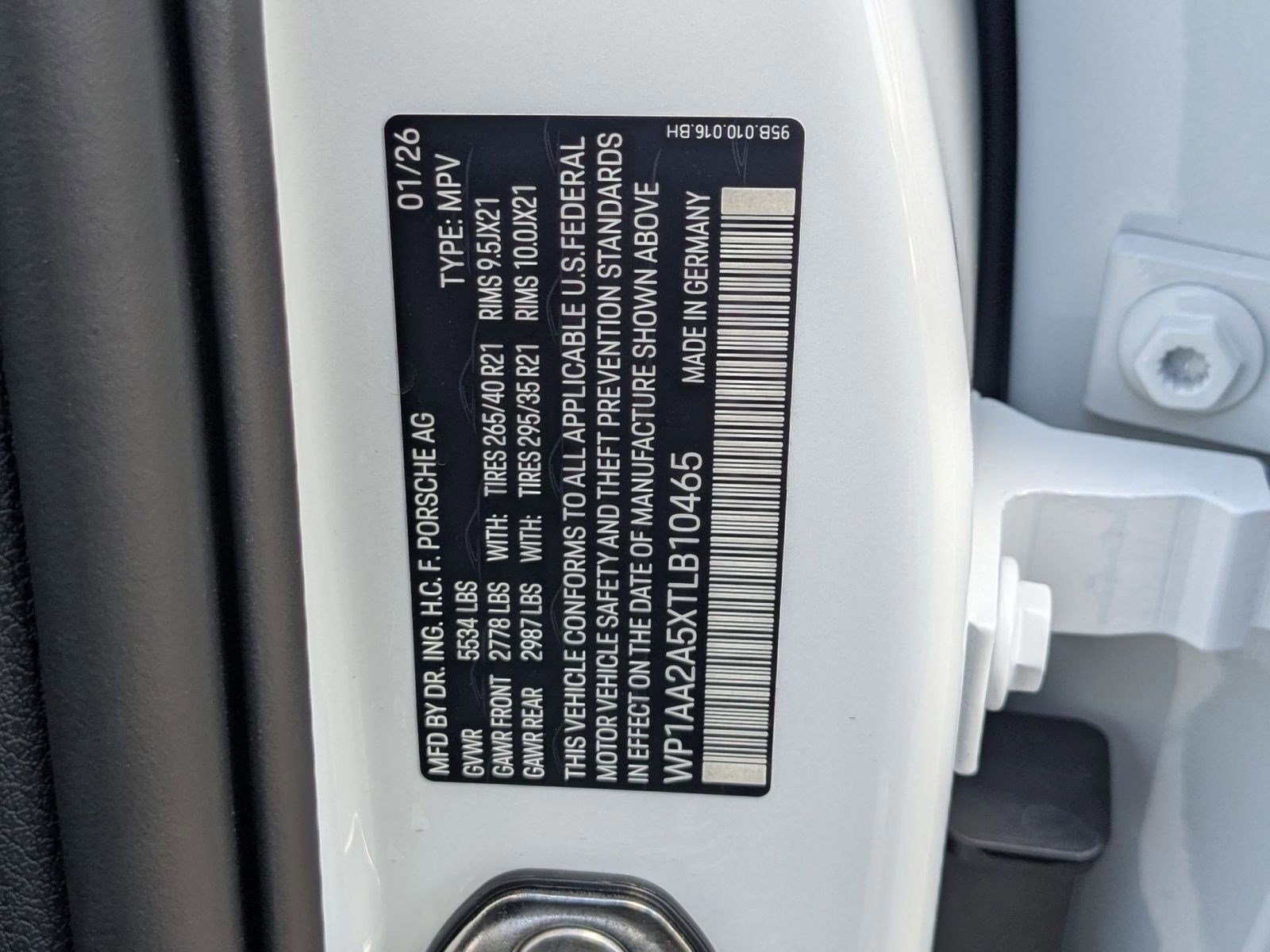 New 2026 Porsche Macan image 30