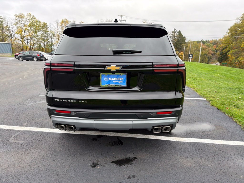 New 2027 Chevrolet Traverse LT AWD/4WD image 4