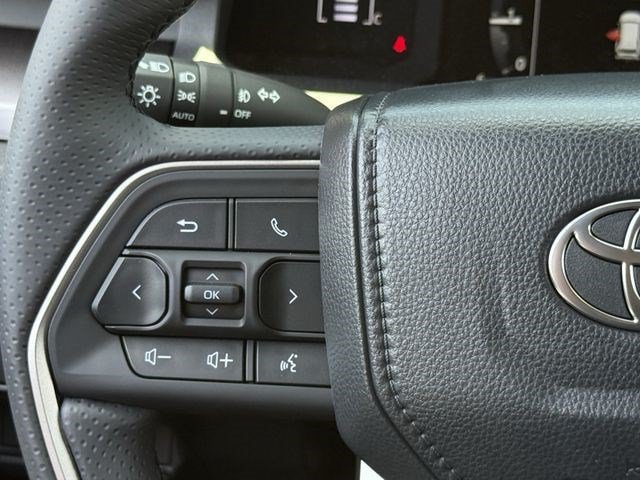 New 2026 Toyota 4Runner SR5 AWD/4WD image 14