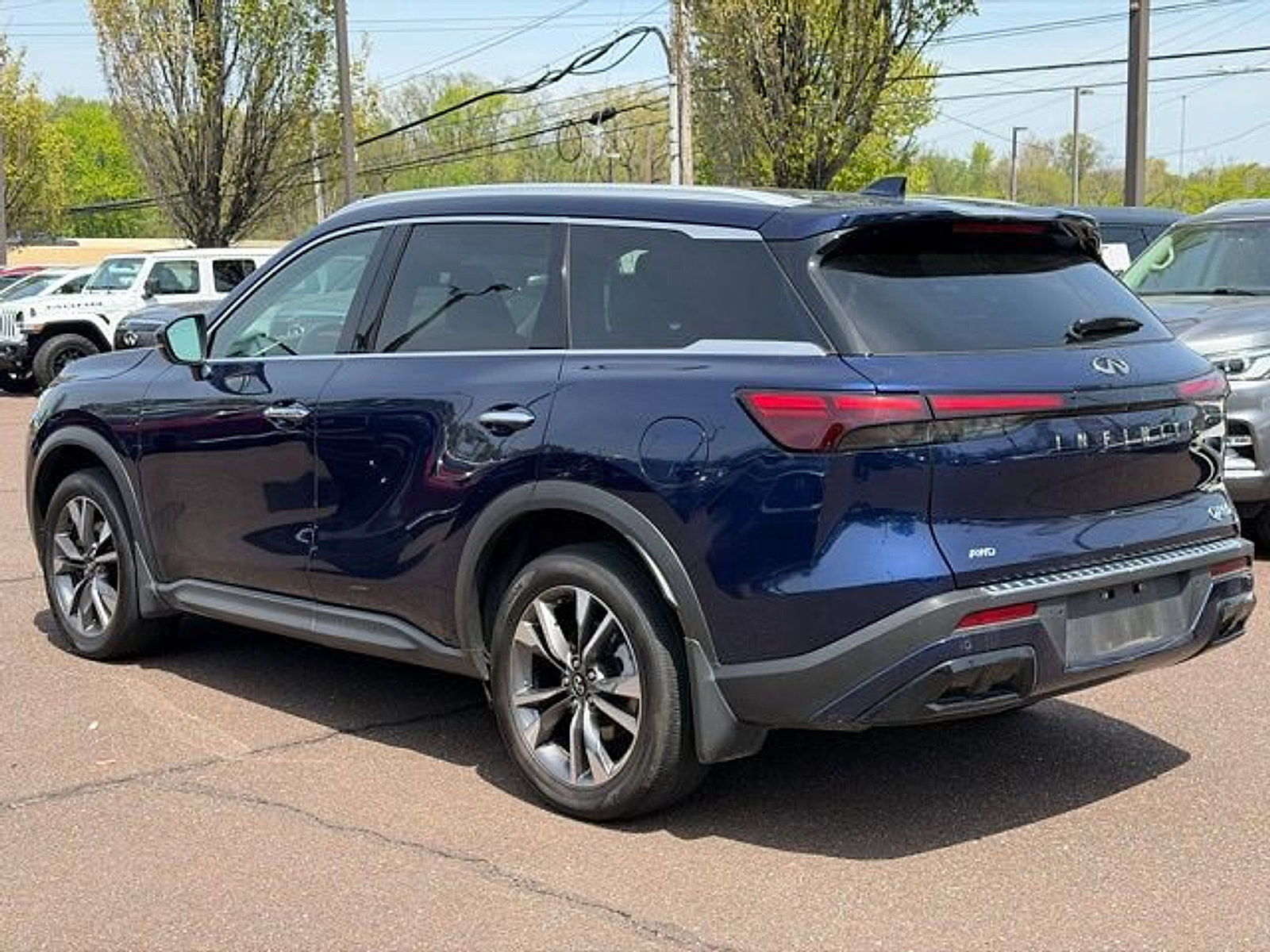 Certified 2023 INFINITI QX60 Luxe w/ Cargo Package AWD/4WD image 5