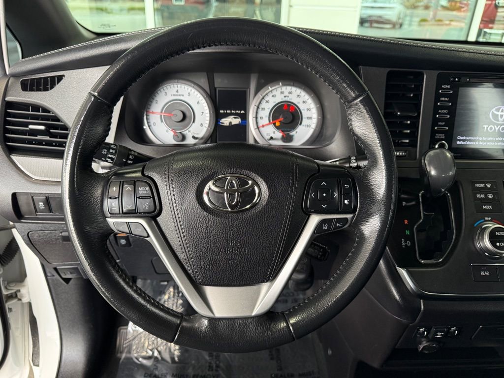 Certified 2019 Toyota Sienna SE image 24