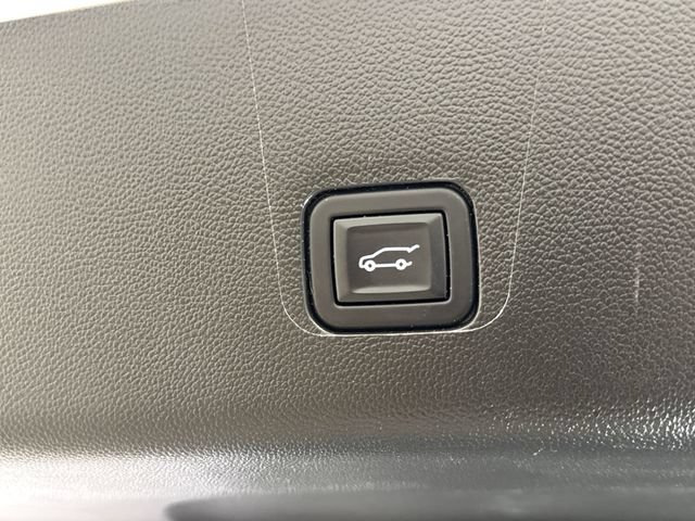 Certified 2023 Chevrolet Traverse RS w/ LPO, Floor Liner Package AWD/4WD image 31