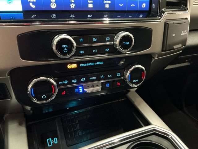 Used 2022 Ford F250 Lariat w/ Lariat Ultimate Package AWD/4WD image 25