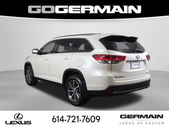 Used 2019 Toyota Highlander XLE AWD/4WD image 9