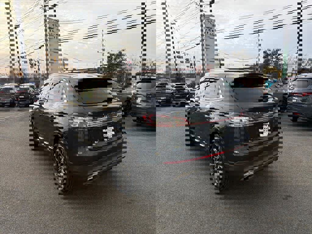 Used 2021 Lincoln Nautilus Reserve image 4