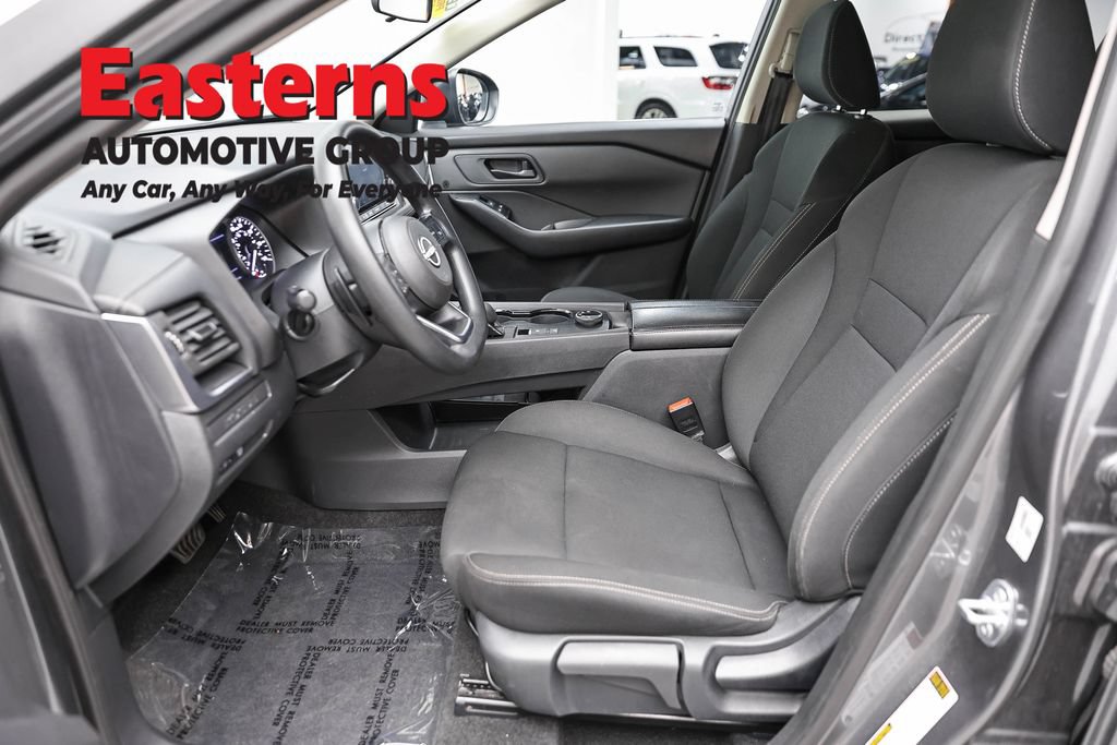 Used 2024 Nissan Rogue S AWD/4WD image 14
