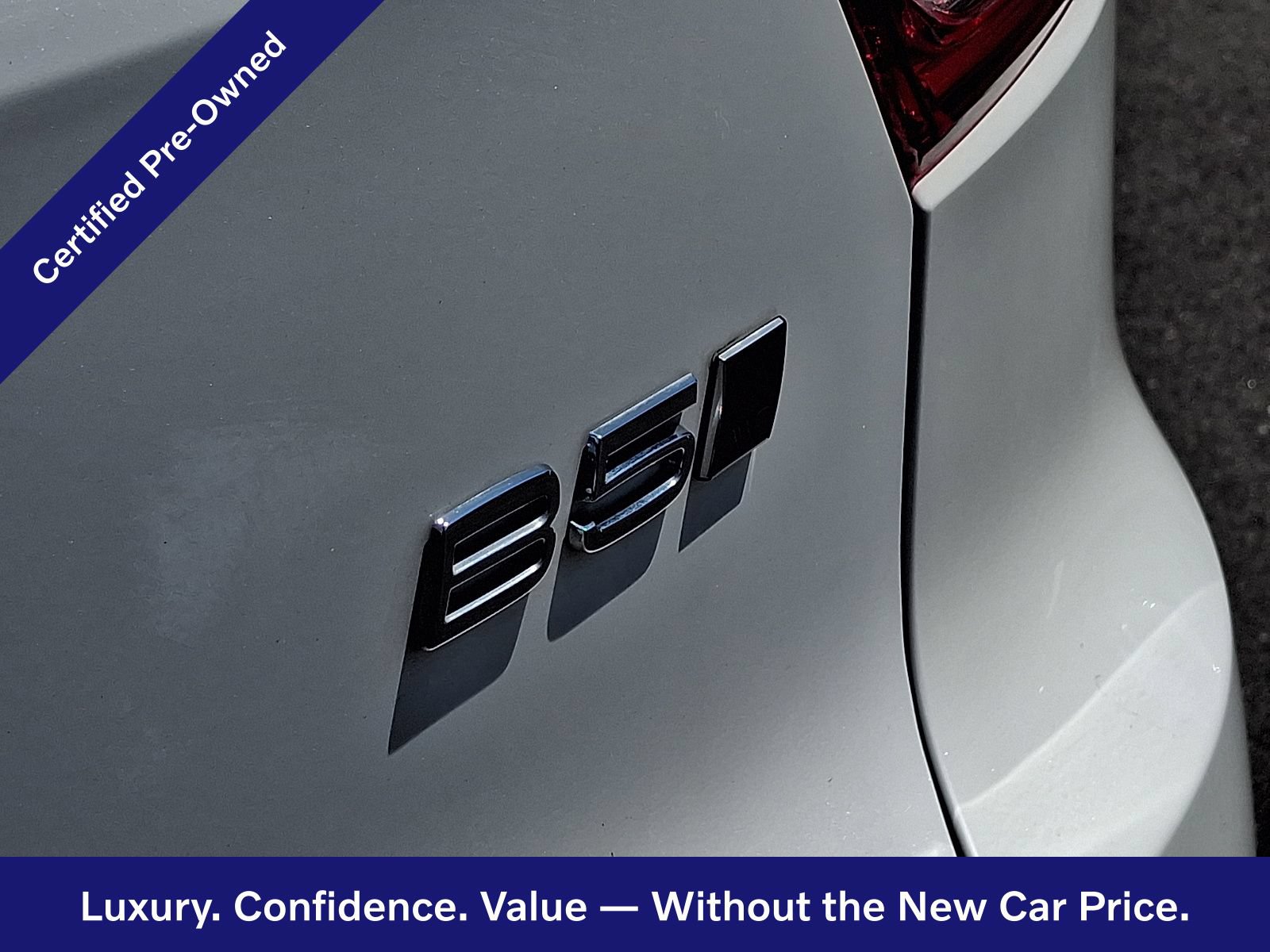 Certified 2025 Volvo XC40 B5 Ultra AWD/4WD image 31