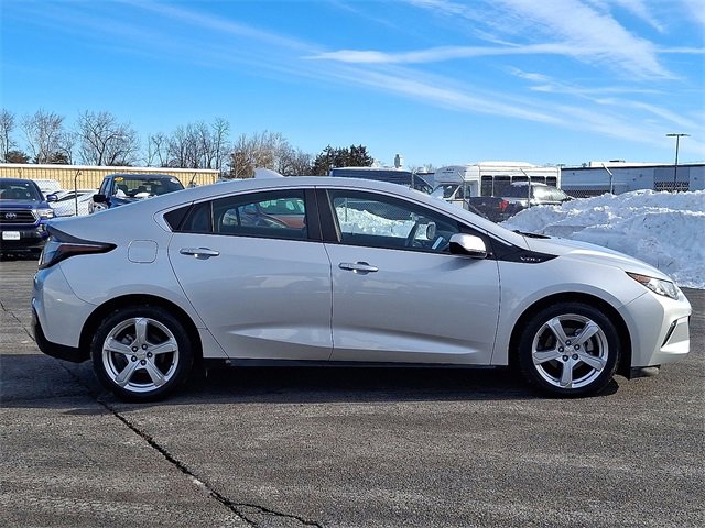Used 2017 Chevrolet Volt LT w/ Comfort Package image 7