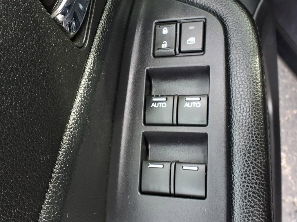 Used 2019 Honda Pilot Touring image 17