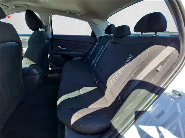 Used 2025 Hyundai Elantra SEL FWD image 17