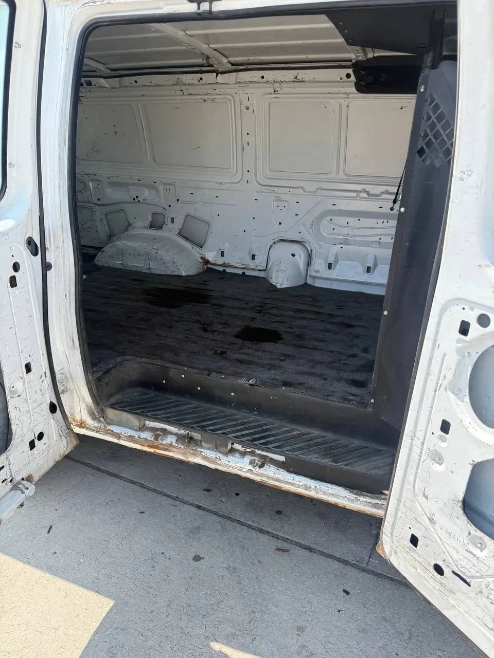 Used 2009 Ford E-250 and Econoline 250 RWD image 14