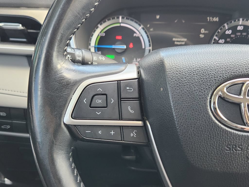 Used 2022 Toyota Highlander XLE AWD/4WD image 16