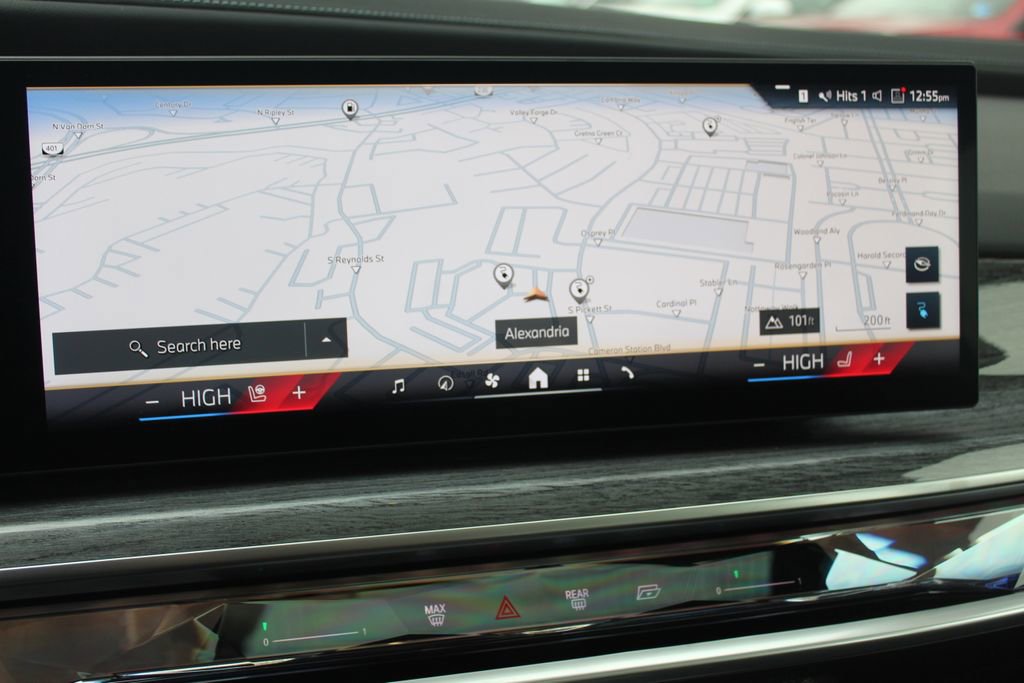 Used 2025 BMW i7 xDrive60 AWD/4WD image 17