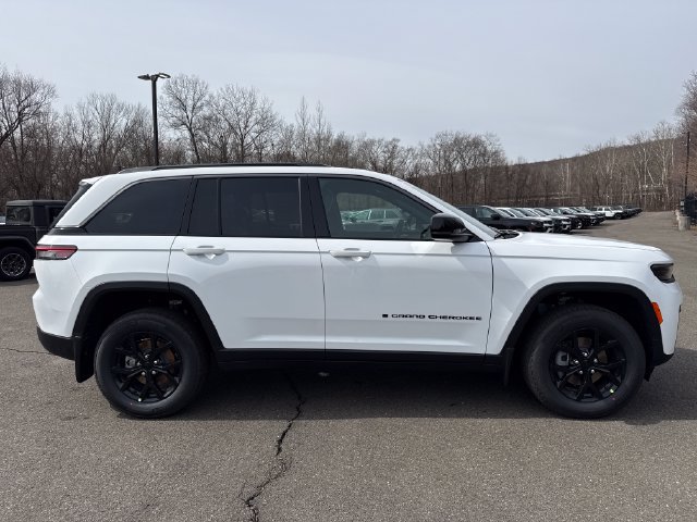 New 2026 Jeep Grand Cherokee Altitude AWD/4WD image 8