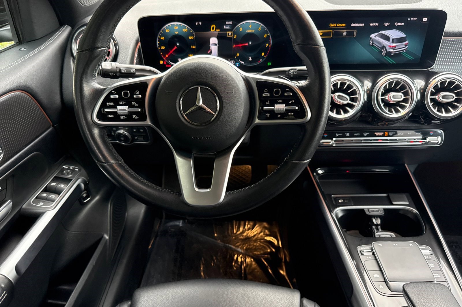 Used 2021 Mercedes-Benz GLB 250 4MATIC image 18