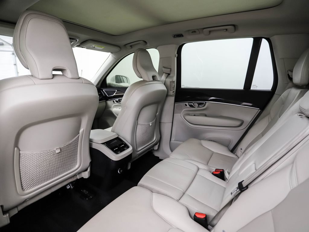 Used 2019 Volvo XC90 T6 Momentum w/ Advanced Package image 21