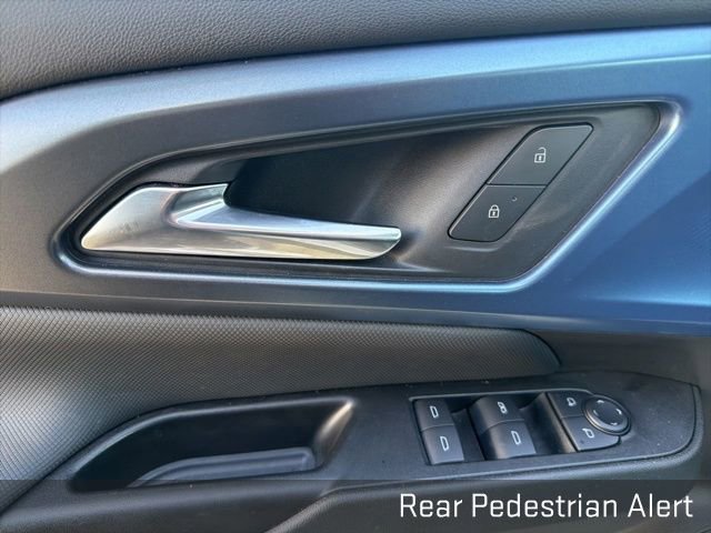 Used 2025 Chevrolet Equinox EV LT w/ Convenience Package image 29