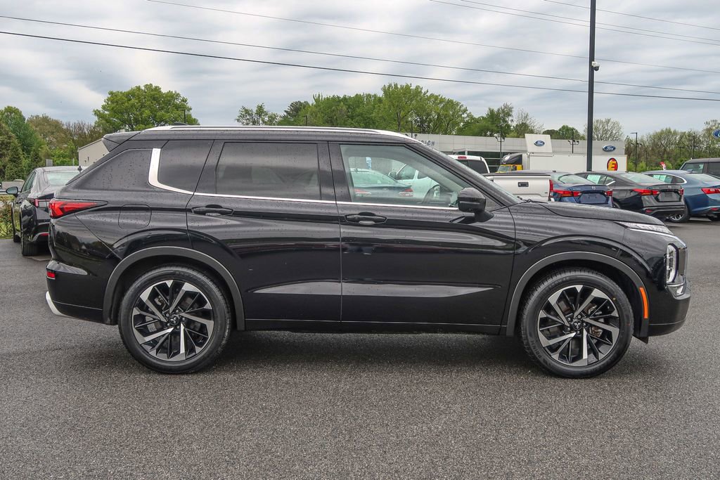 Used 2024 Mitsubishi Outlander SEL FWD image 9