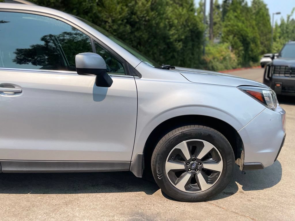 Used 2018 Subaru Forester 2.5i Limited AWD/4WD image 2